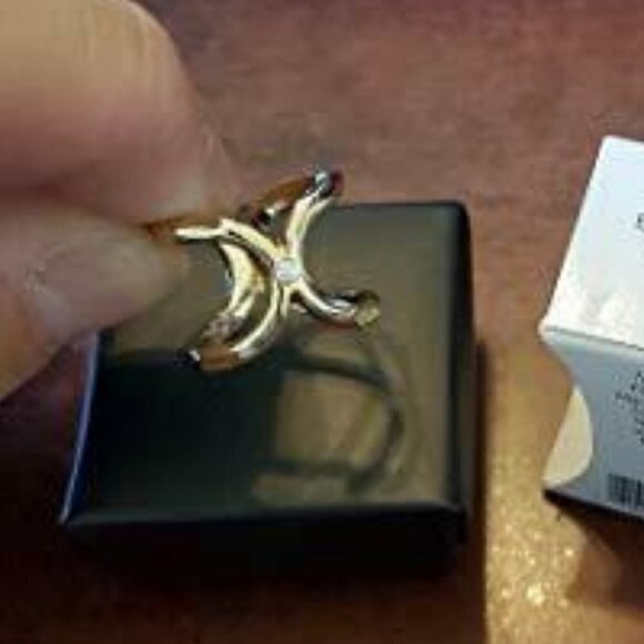 AVON Easy Essentials Ring - Picture 5 of 6